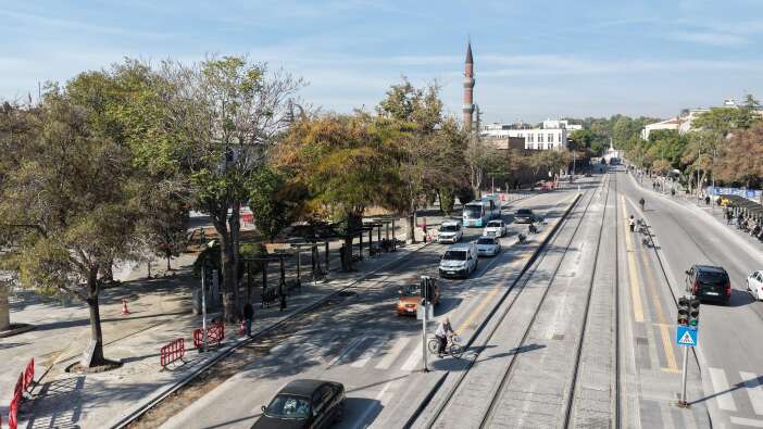 konyanin-kalbinde-buyuk-degisim-mevlana-caddesi-artik-boyle-olacak