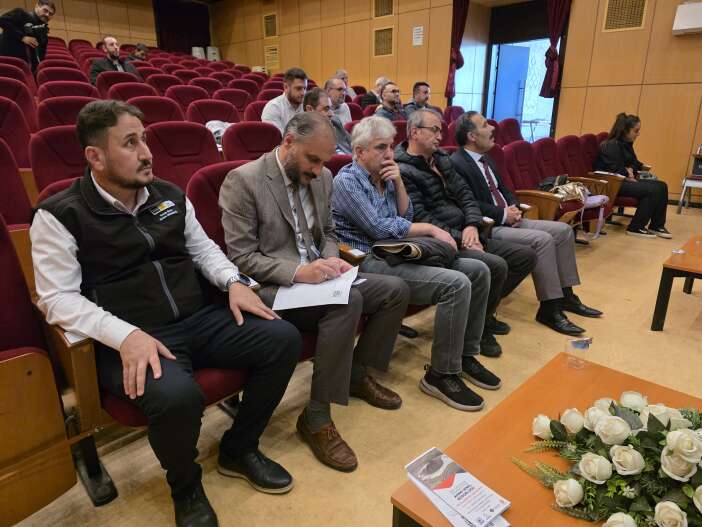 dunyanin-konyadaki-nazar-boncugu-meke-golune-can-suyu-geliyor