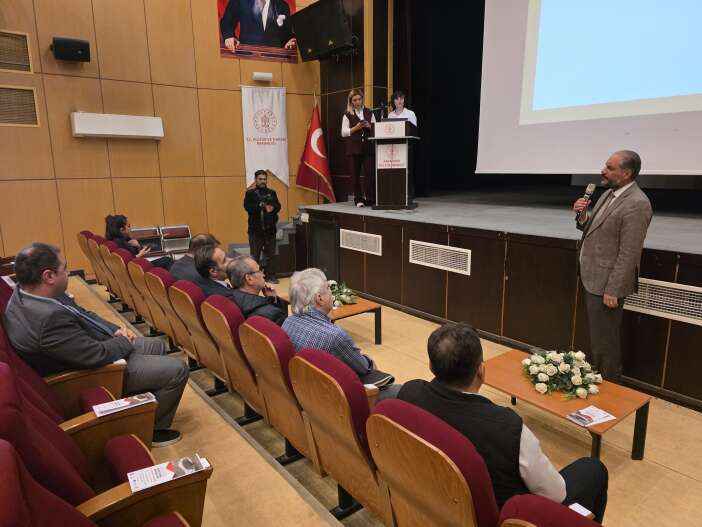 dunyanin-konyadaki-nazar-boncugu-meke-golune-can-suyu-geliyor