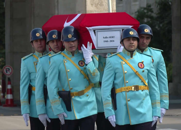 konyanin-eski-milletvekili-ve-devlet-bakani-saffet-serte-mecliste-son-veda