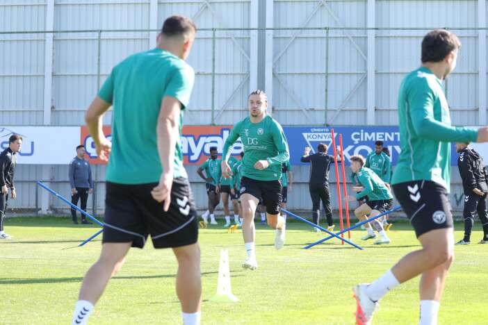 konyasporda-genclerbirligi-hazirliklari-tamam-ilhan-palut-son-taktigi-verdi