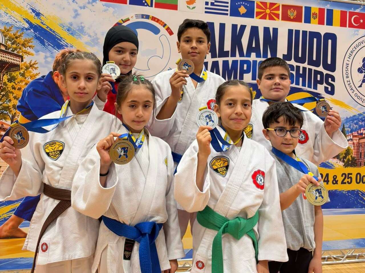 konyadan-balkanlara-uzanan-basari-genc-judocular-7-madalya-kazandi