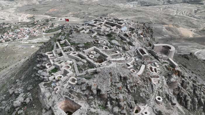selcuklu-sultanlarinin-siginagiydi-turistler-konyaya-tepeden-bakacak