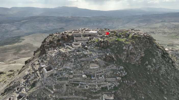 selcuklu-sultanlarinin-siginagiydi-turistler-konyaya-tepeden-bakacak