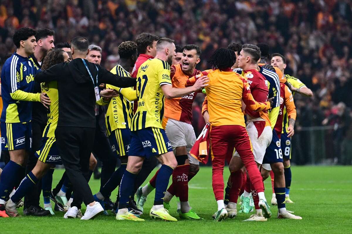 fenerbahceden-derbide-yasanan-olaylara-iliskin-aciklama