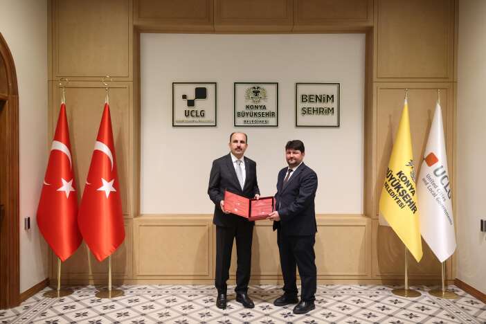 konyada-dunya-genc-yazarlarini-bulusturan-programda-altay-dan-dikkat-ceken-mesaj