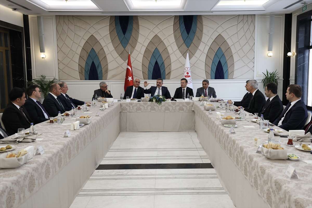 icisleri-bakani-ciftciden-konya-vali-yardimcisi-zeyit-senere-odul