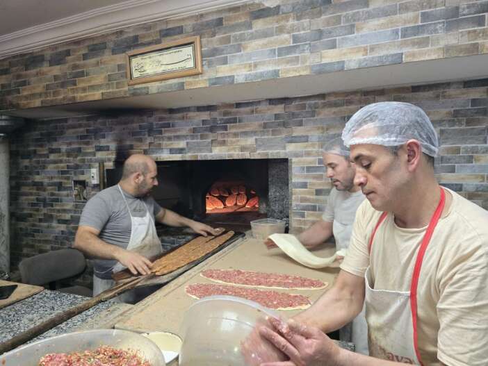 konyanin-etliekmegine-rakip-cikti-gunde-1000-pide-satiliyor
