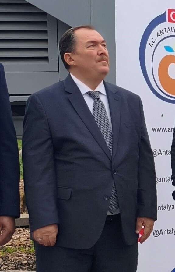 valinin-en-zor-gunu-dun-birlikte-cenazedeydi-bugun-onu-tabutta-konyaya-ugurladi