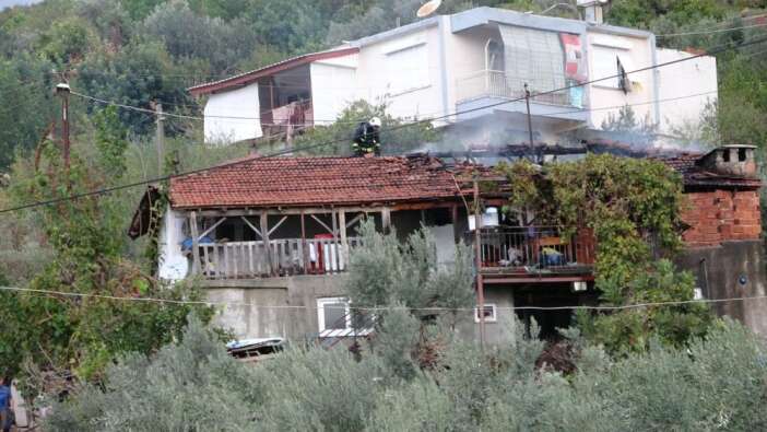 benzinle-ates-yakmak-isterken-evi-kule-dondu