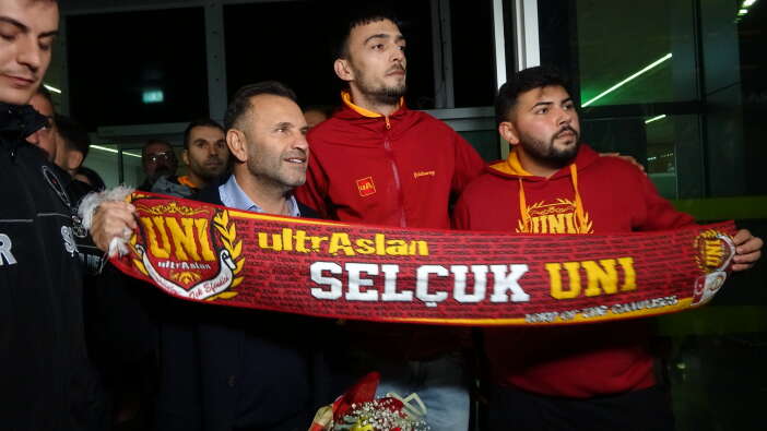 galatasaray-kafilesi-konyada-boyle-karsilandi