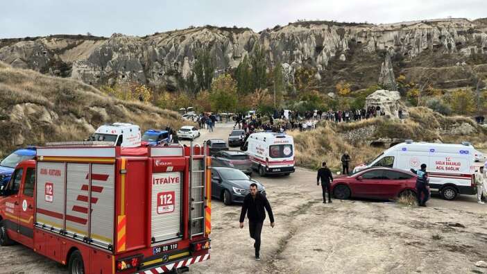 kapadokyada-peribacasi-coktu-olu-ve-yaralilar-oldugu-belirtiliyor