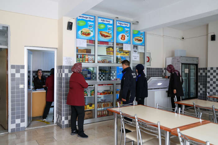 konyada-okul-kantinleri-mercek-altinda-ekipler-tek-tek-inceliyor