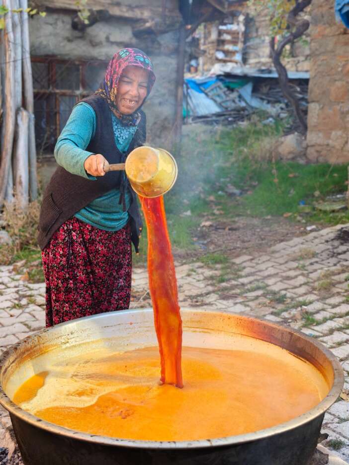 konyada-kazanlar-kayniyor-bu-lezzetin-esi-yok
