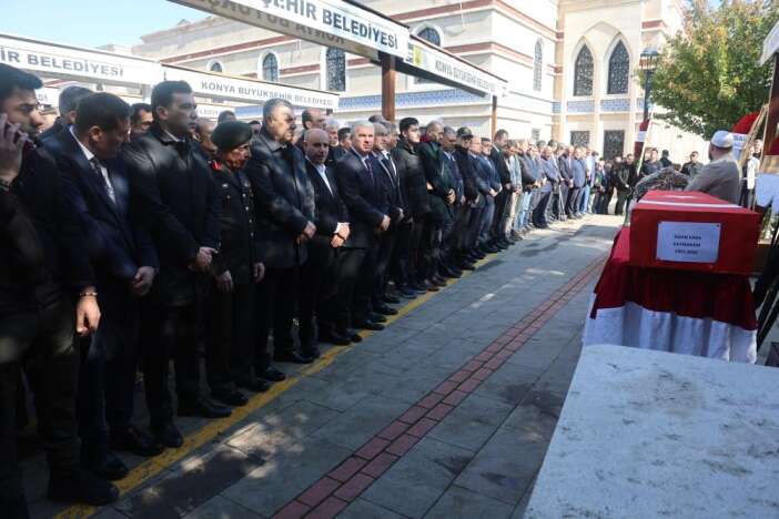 konyada-son-veda-kaymakam-ihsan-karanin-cenazesinde-sevenleri-saf-tuttu