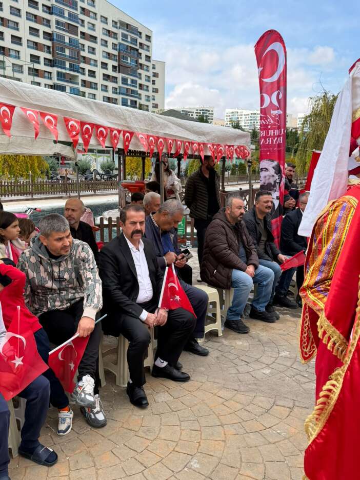 konyanin-en-buyuk-sitesinde-cumhuriyet-coskusu