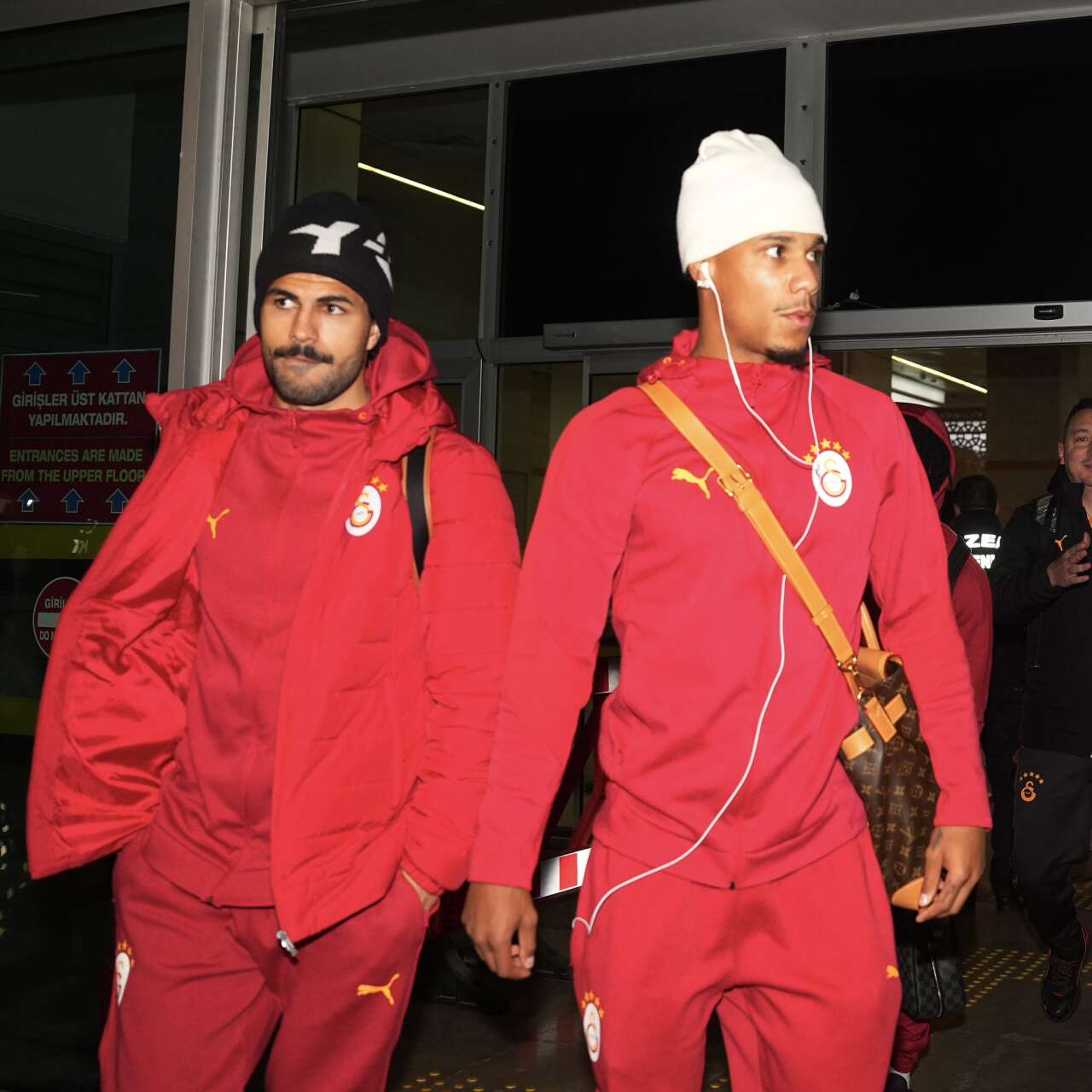konyaspor-maci-oncesi-galatasarayda-osimhen-gelismesi-konyaya-gelmedi