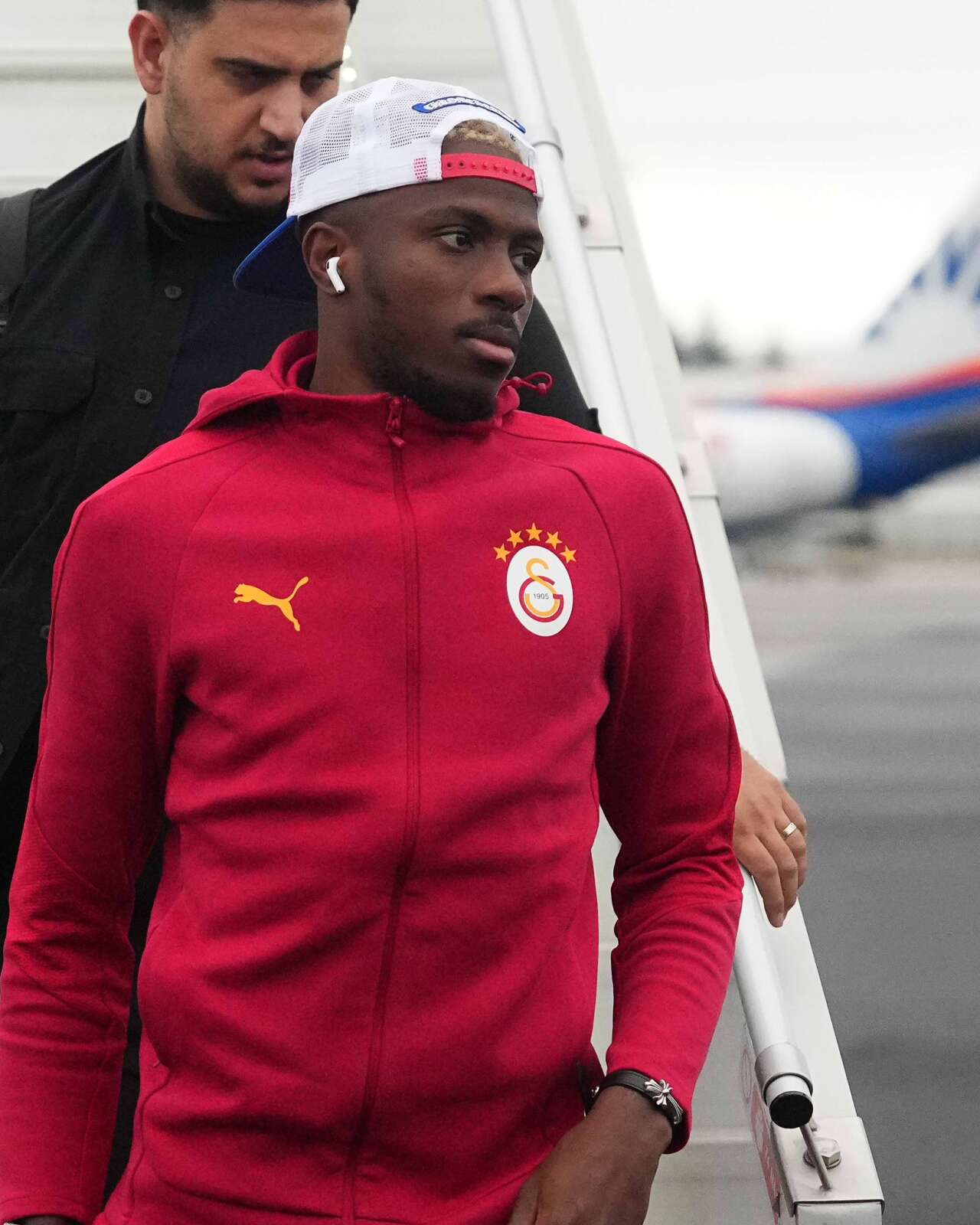 konyaspor-maci-oncesi-galatasarayda-osimhen-gelismesi-konyaya-gelmedi