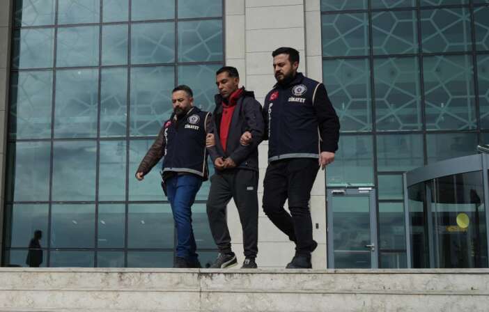 yemek-masasinda-baslayan-tartisma-cinayetle-bitti