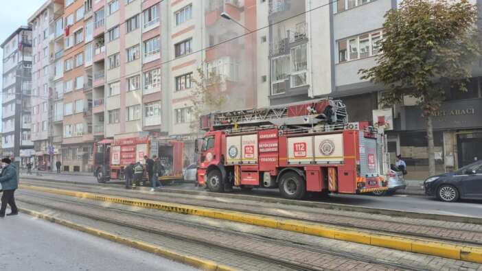 alevler-ekmek-teknesini-sardi-cicekci-kadinin-feryadi-yurek-burktu