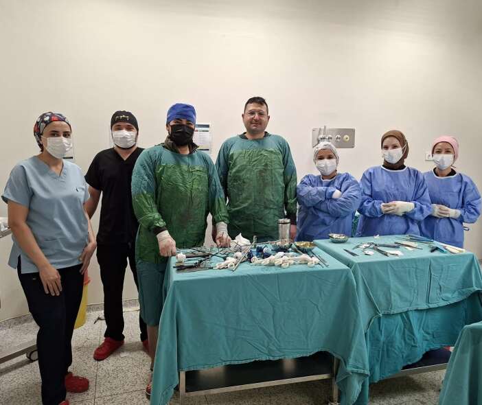yer-konya-karin-agrisiyla-hastaneye-gitti-doktorlar-5-saat-ugrasti