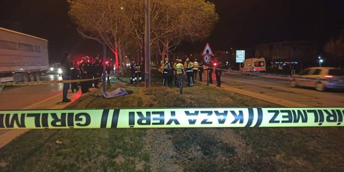 Konya'da otomobilin çarptığı 2 genç hayatını kaybetti